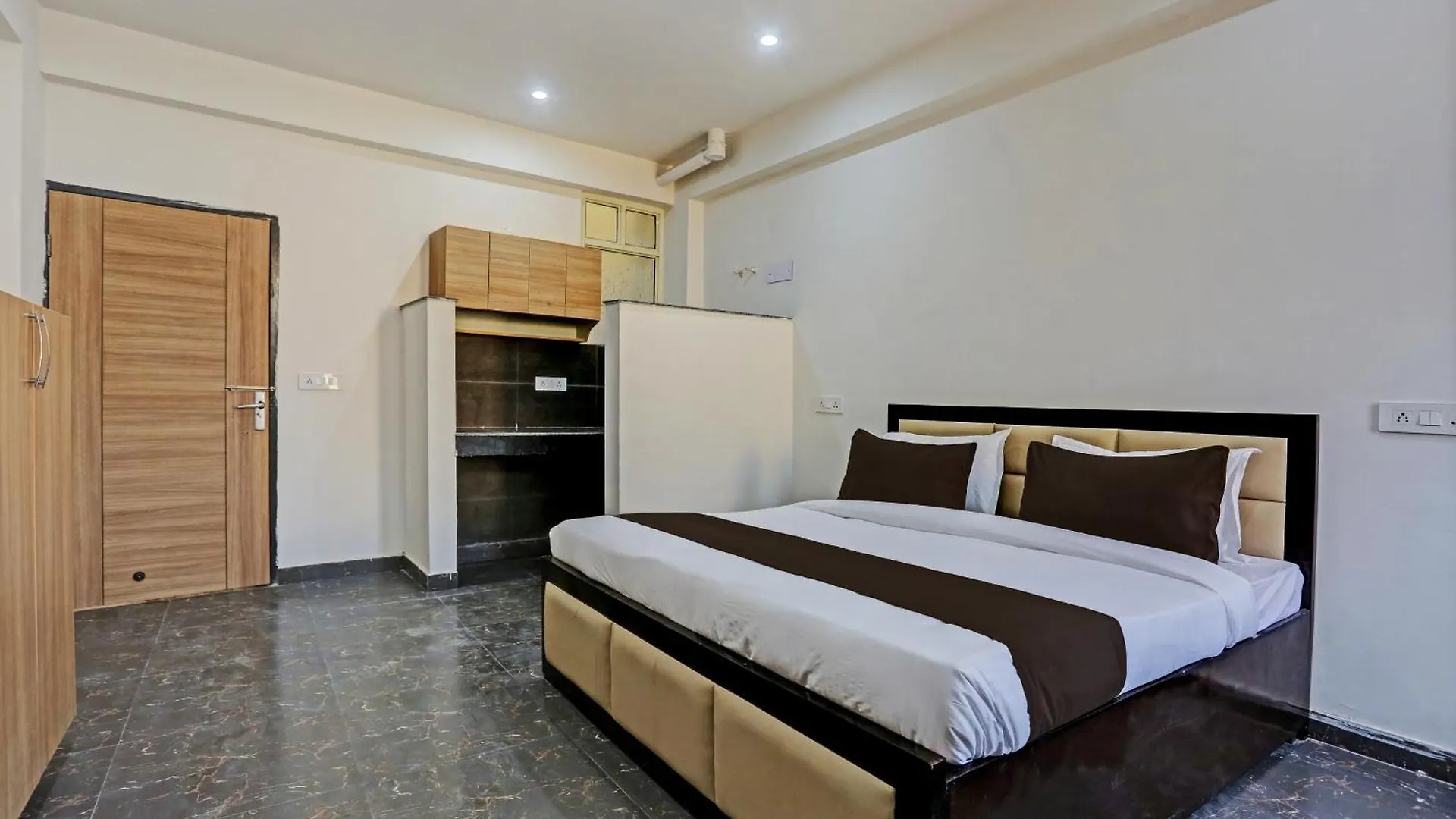 Contactos de Super Hotel O Star Corporate Suite